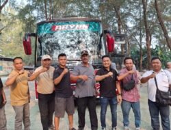 Fauzi DPRD Medan dan Warga Jermal 7 Pererat Silaturahmi di Pantai Sri Mersing